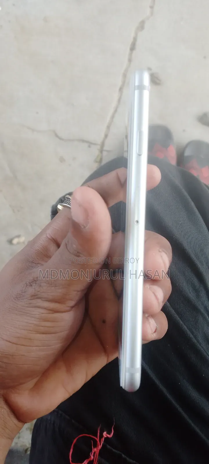 অ্যাপল আইফোন ৭ ৩২ জিবি সাদা