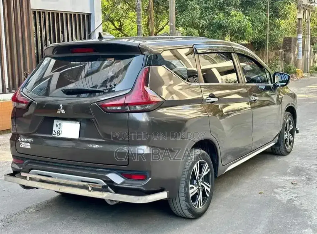 মিতসুবিশি এক্সপ্যান্ডার আল্টিমেট ২০২১ ব্রাউন