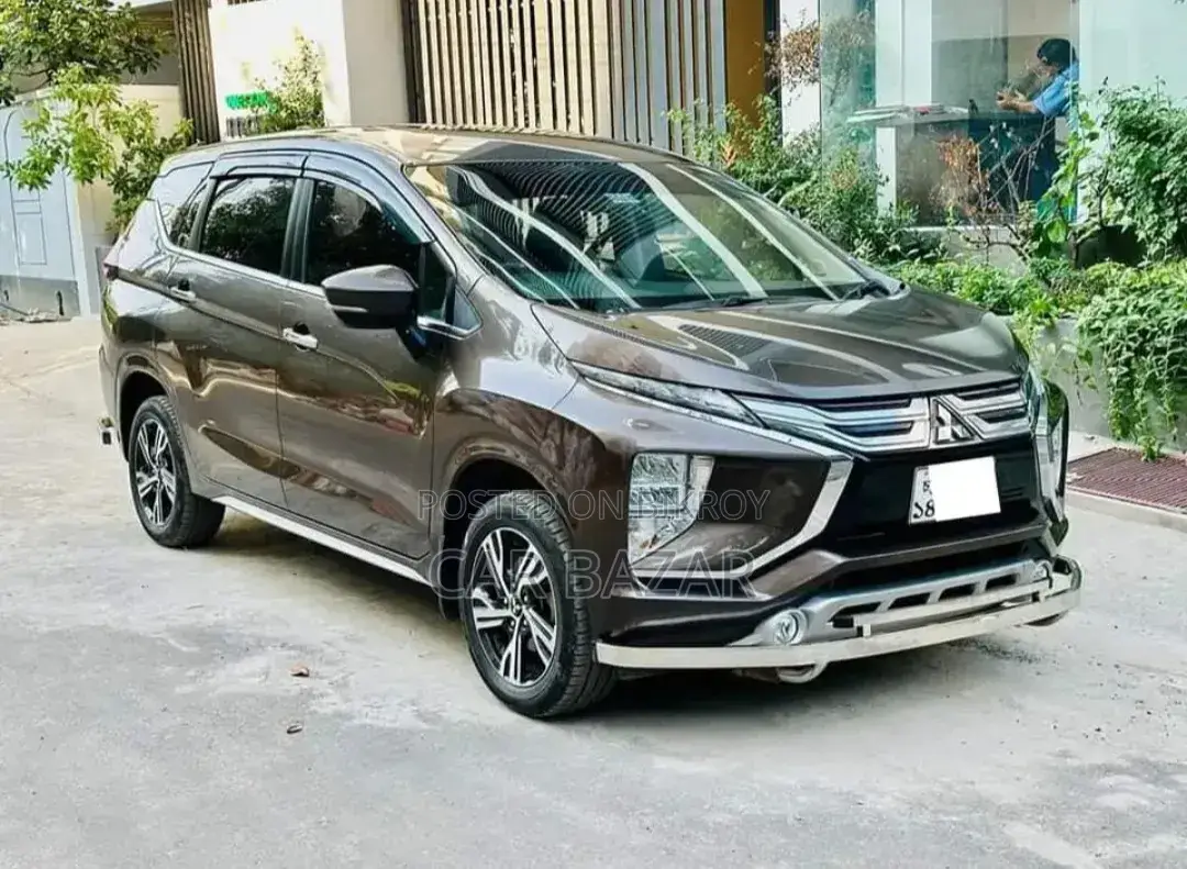 মিতসুবিশি এক্সপ্যান্ডার আল্টিমেট ২০২১ ব্রাউন