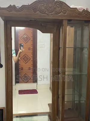 ড্রেসিং টেবিল