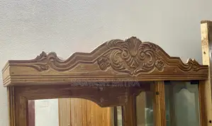ড্রেসিং টেবিল