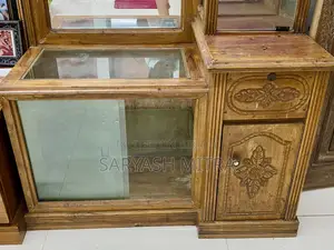 ড্রেসিং টেবিল