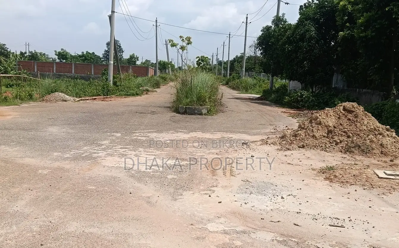 সেক্টর-৩ এ ৫৪ ফুট রাস্তা সংলগ্ন ৫ কাঠার পার্ক ইস্ট প্লট
