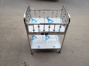 একটি বেবি কট ফ্রেশ কনডিশন বিক্রয় করা হবে।
