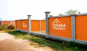 100ft Rd 5 Katha Park South at Sector-10