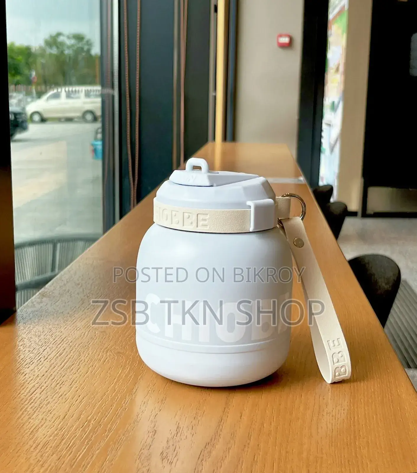 700ml Water Bottle for Keeping Water Hot and Cold for a Long Time