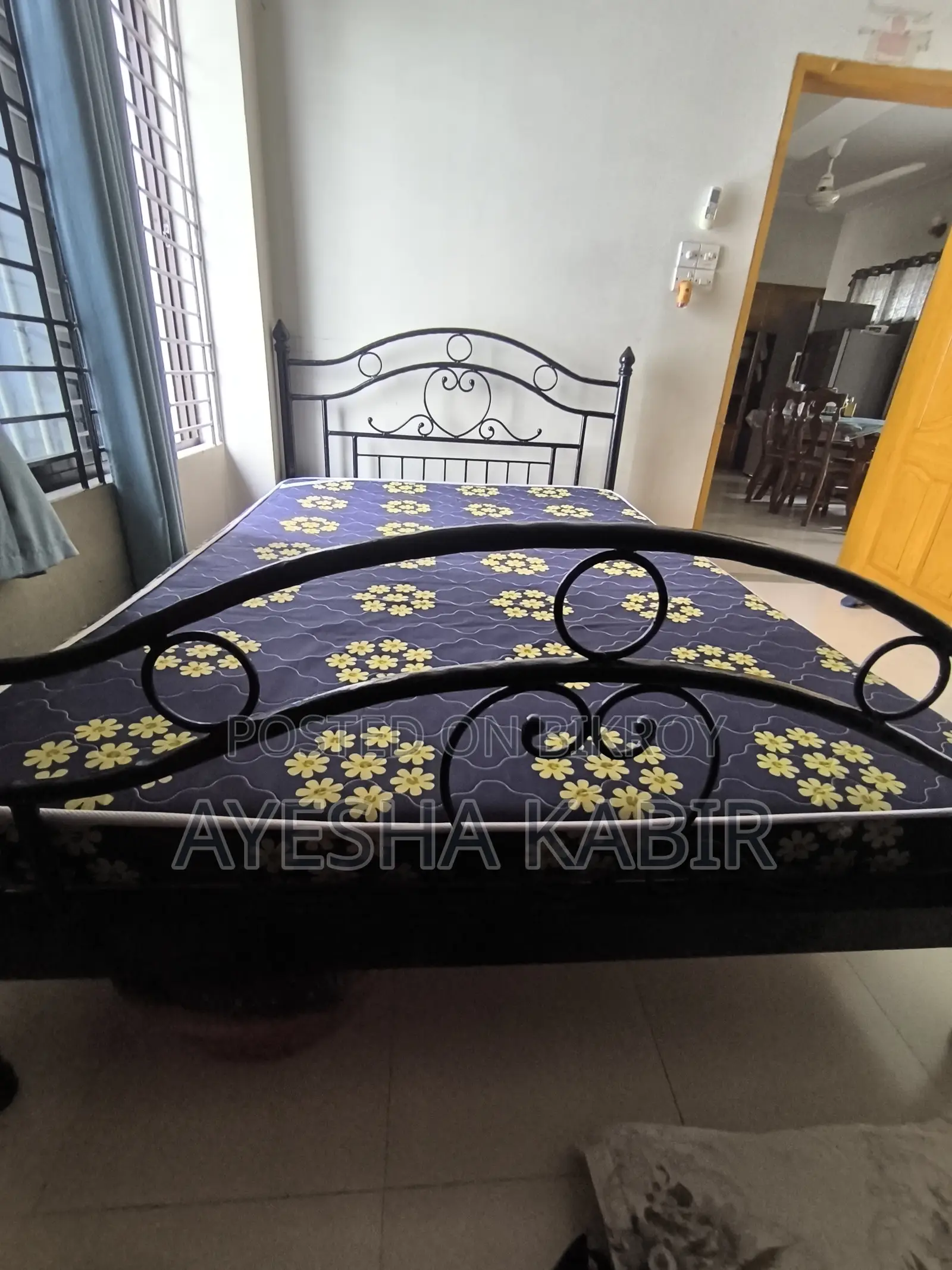 Semi Double Bed With Mattress