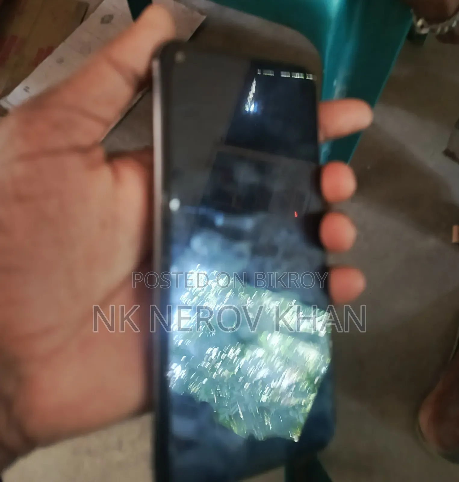 মোবাইল ফোন ৩২ জিবি কালো