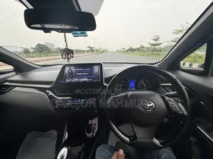 টয়োটা সি-এইচআর ২০১৮ কালো