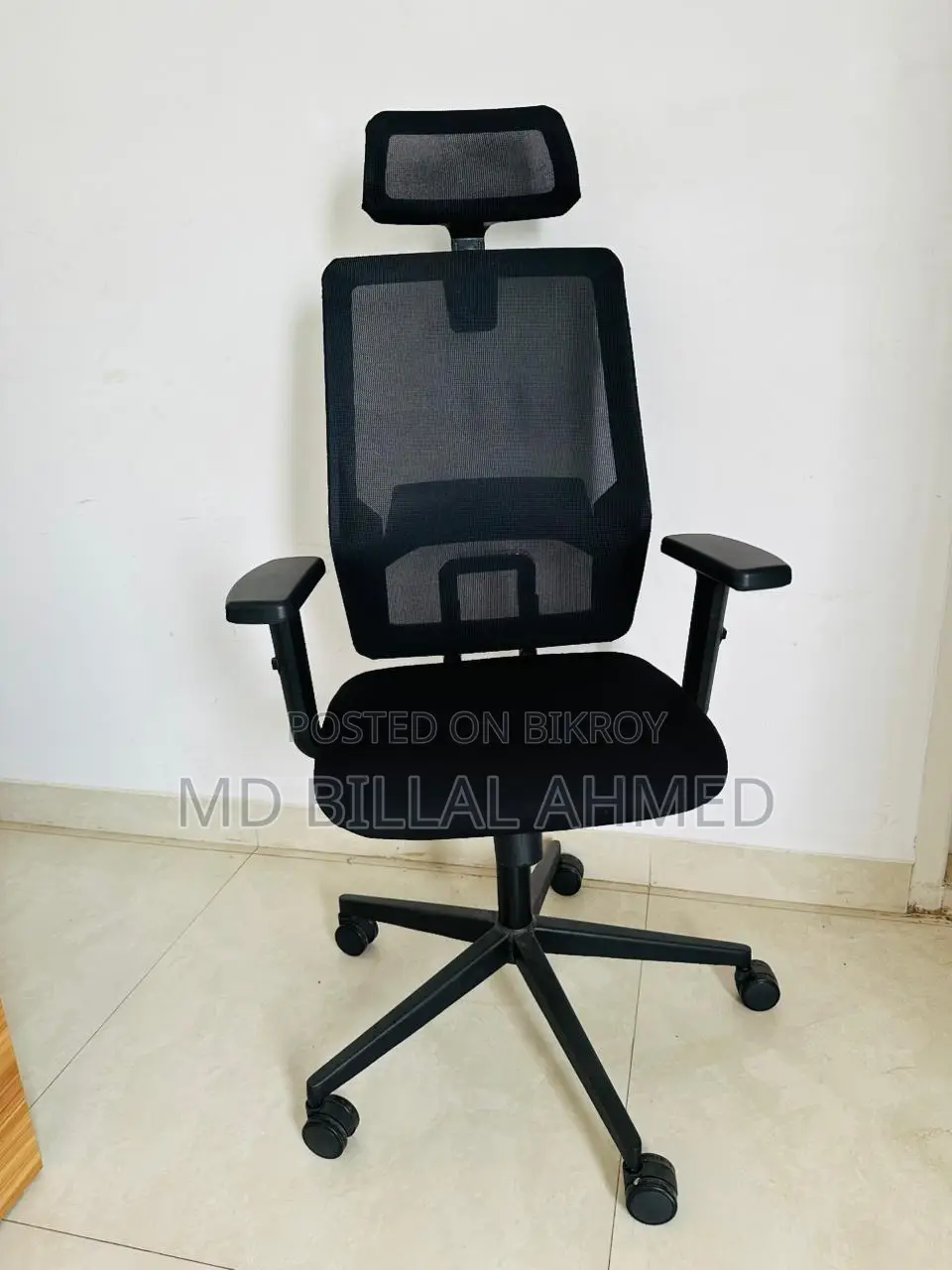 Urgent Sale – Boss Table Chair Set