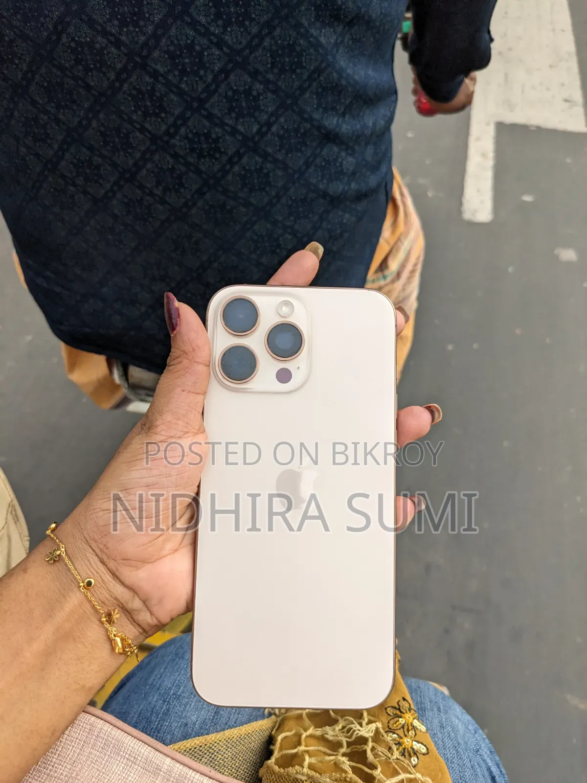অ্যাপল আইফোন ১৬ প্রো ম্যাক্স ২৫৬ জিবি গোল্ড