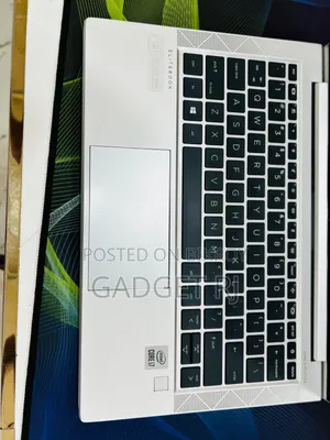 Laptop HP EliteBook 830 G7 16GB Intel Core I7 SSD 256GB