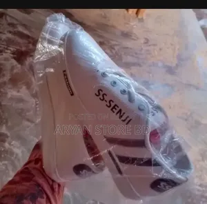 White Sneaker Shoes - Full Fresh, Size 41/42