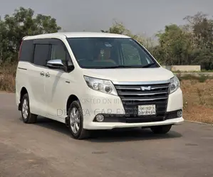 Toyota Noah 2016 Pearl