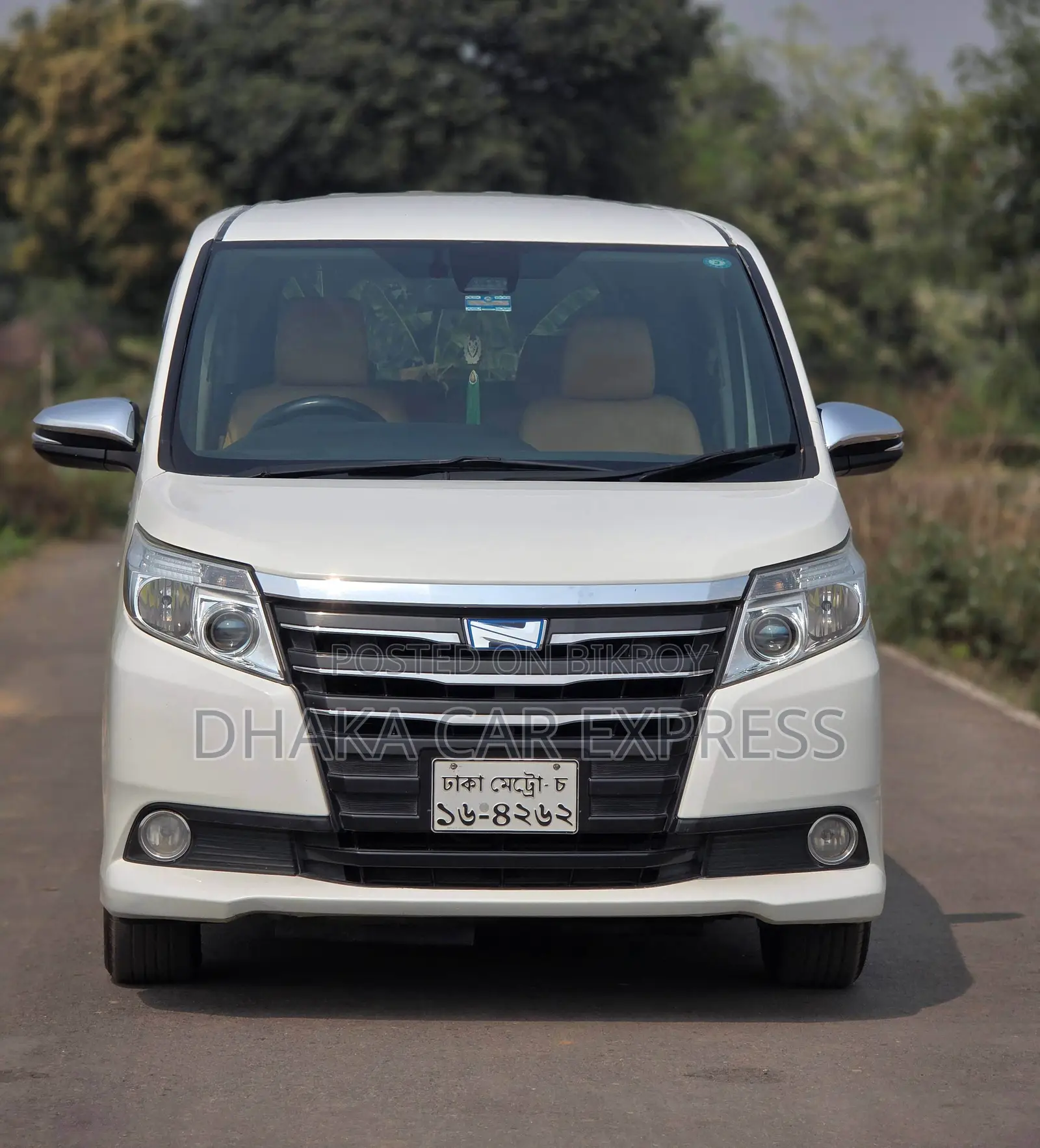 Toyota Noah 2016 Pearl