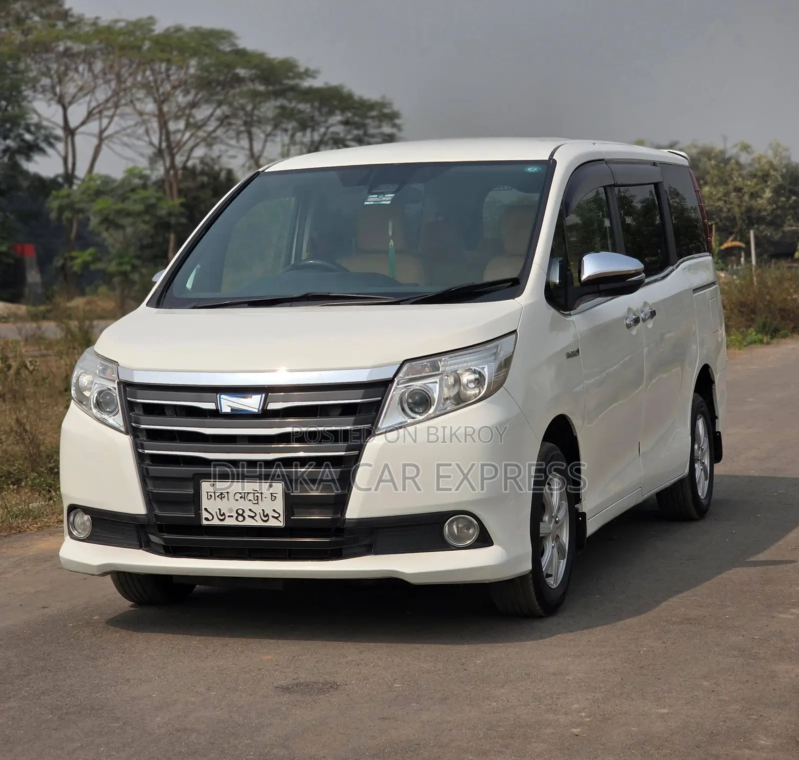 Toyota Noah 2016 Pearl