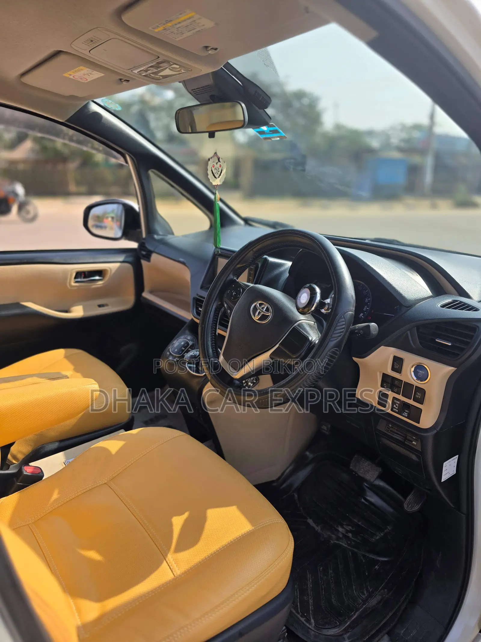 Toyota Noah 2016 Pearl