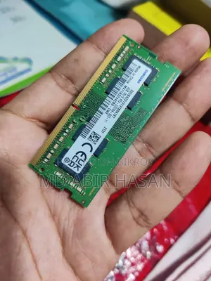 স্যামসাং ৪ জিবি ৩২০০ মেগাহার্টজ র‍্যাম বিক্রির জন্য।