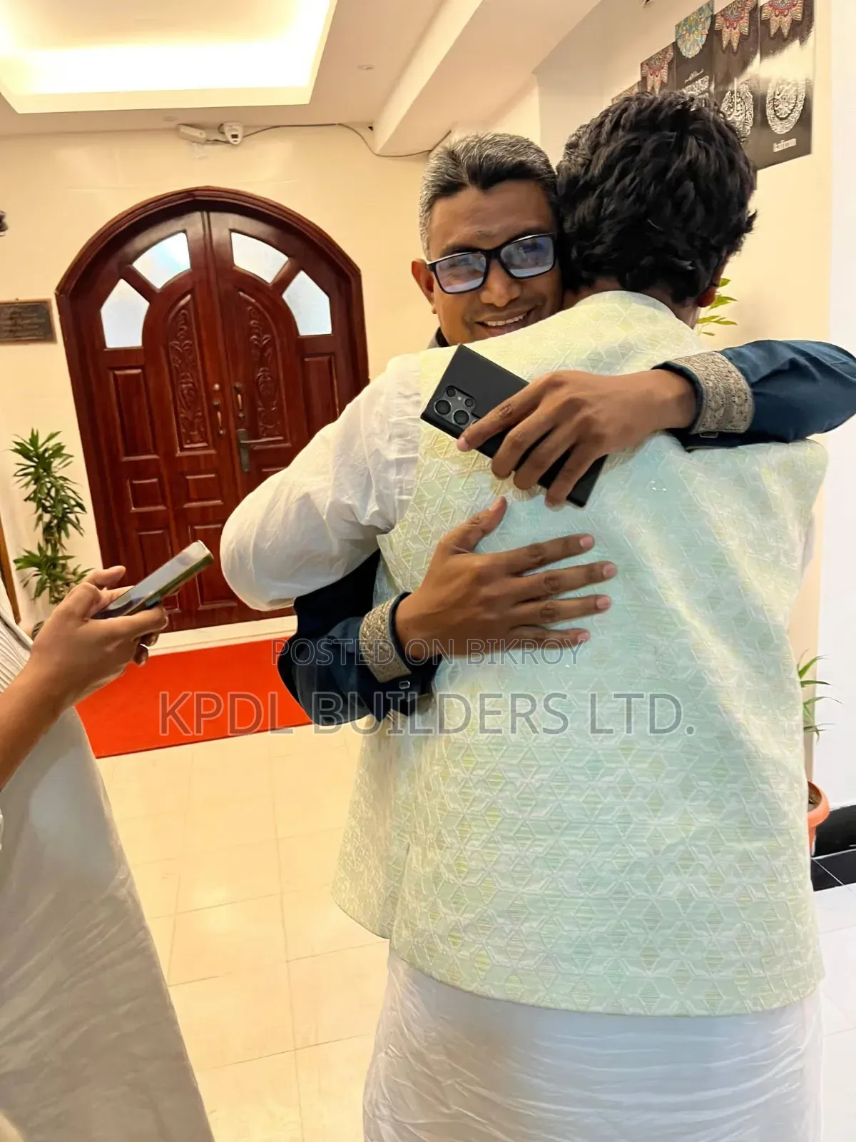 চান্দগাঁওয়ের কেপিডিএল মেম্বার প্যালেসে ৪ বেডরুমের ফার্নিশড অ্যাপার্টমেন্ট বিক্রয়ের জন্য