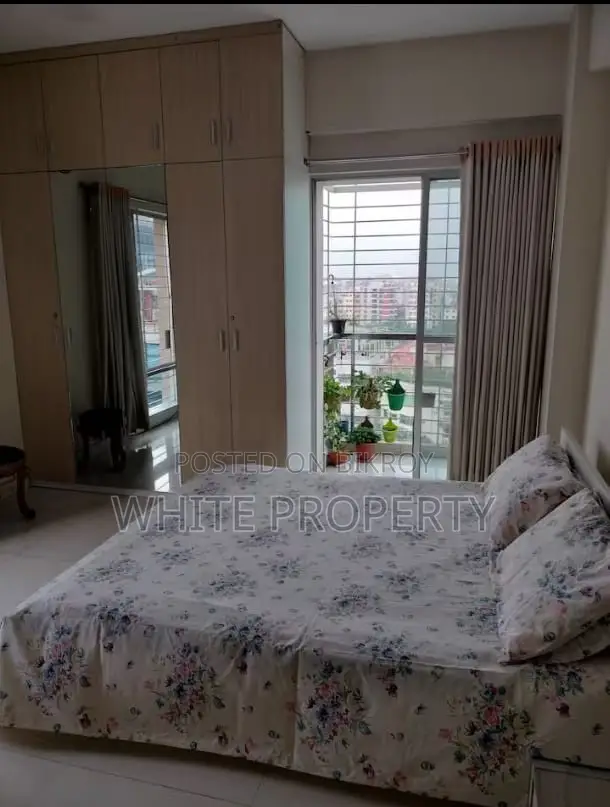 ৩ বেডরুমের অ্যাপার্টমেন্ট হোয়াইট প্রপার্টি, গুলশান-এ ভাড়ার জন্য