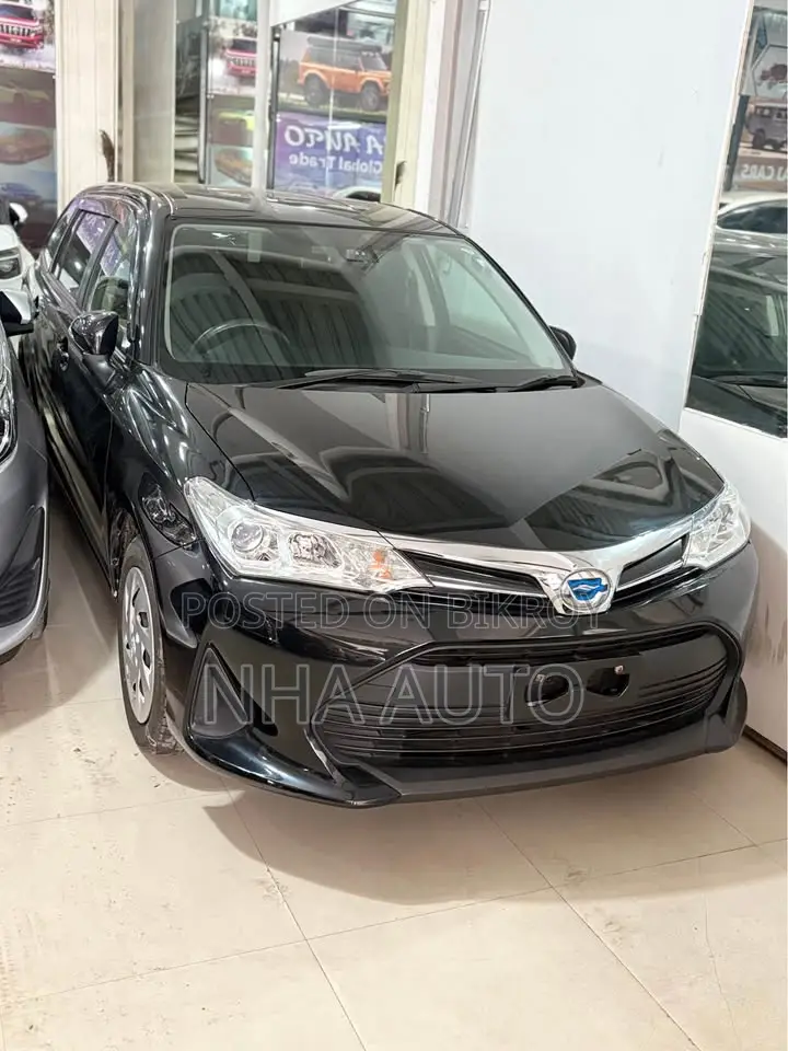 Toyota Corolla Fielder 1.5 Hybrid FWD 2022 Black