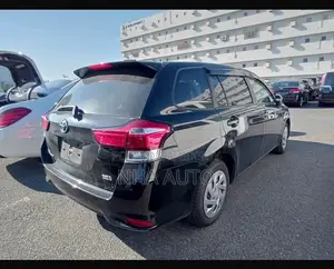 Toyota Corolla Fielder 1.5 Hybrid FWD 2022 Black