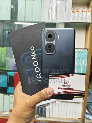 iQOO 256 GB Blue
