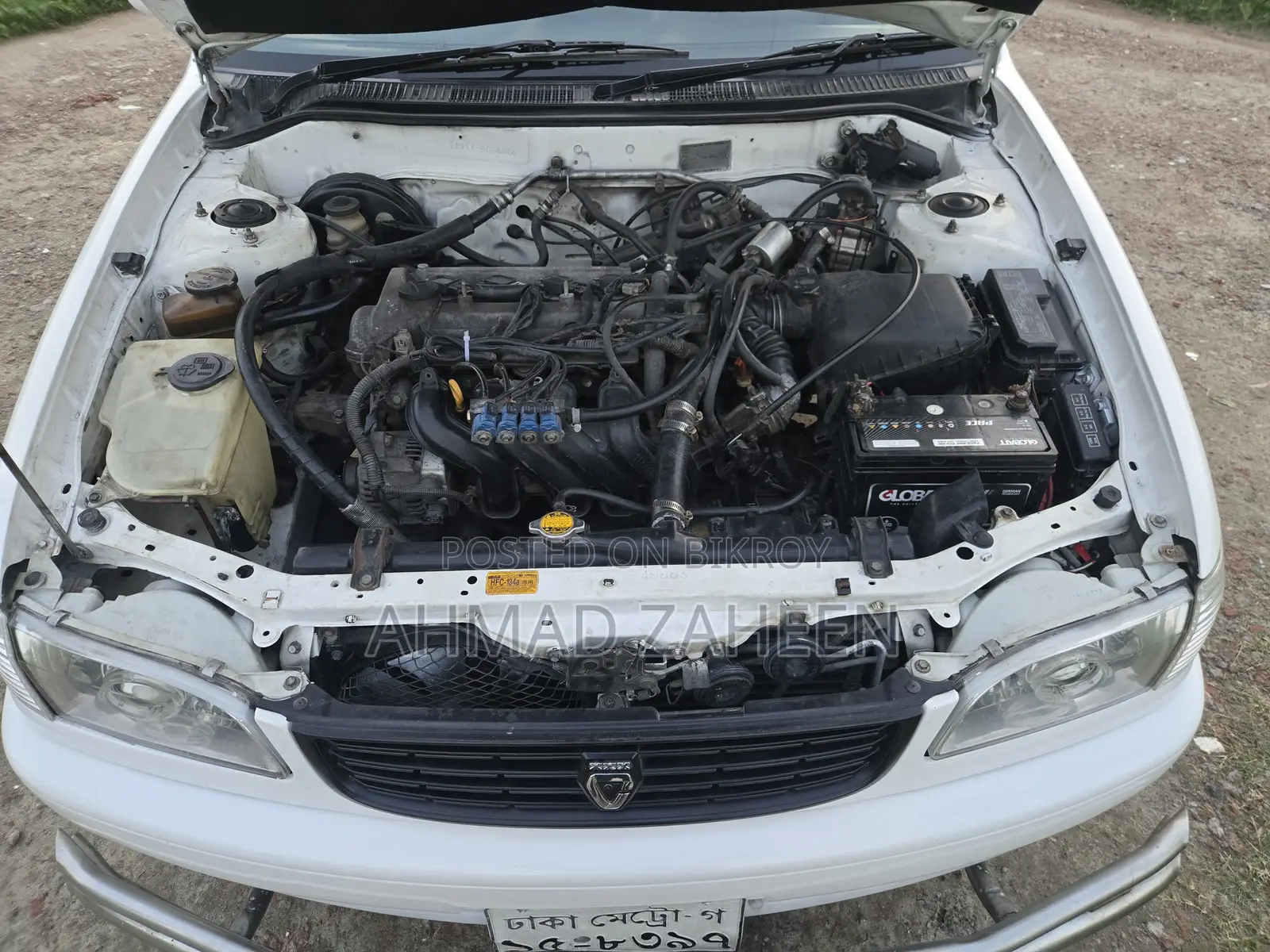 Toyota Corolla Sedan 1999 White