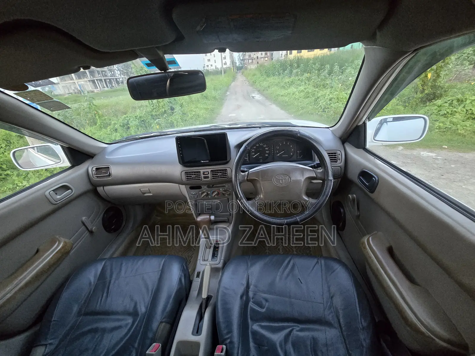 Toyota Corolla Sedan 1999 White