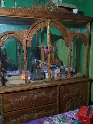 বানানো টিকসই সেগুন কাঠের শোকেস