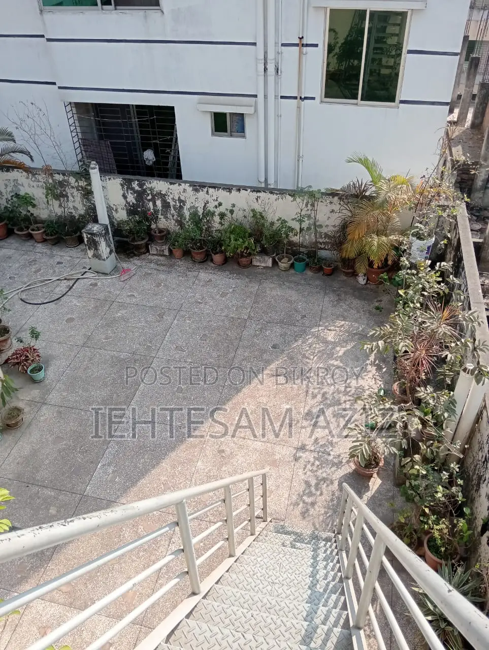 Furnished 2-bedroom Apartment in Banasree for sale
