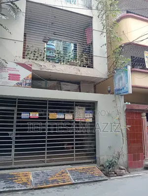 Furnished 2-bedroom Apartment in Banasree for sale
