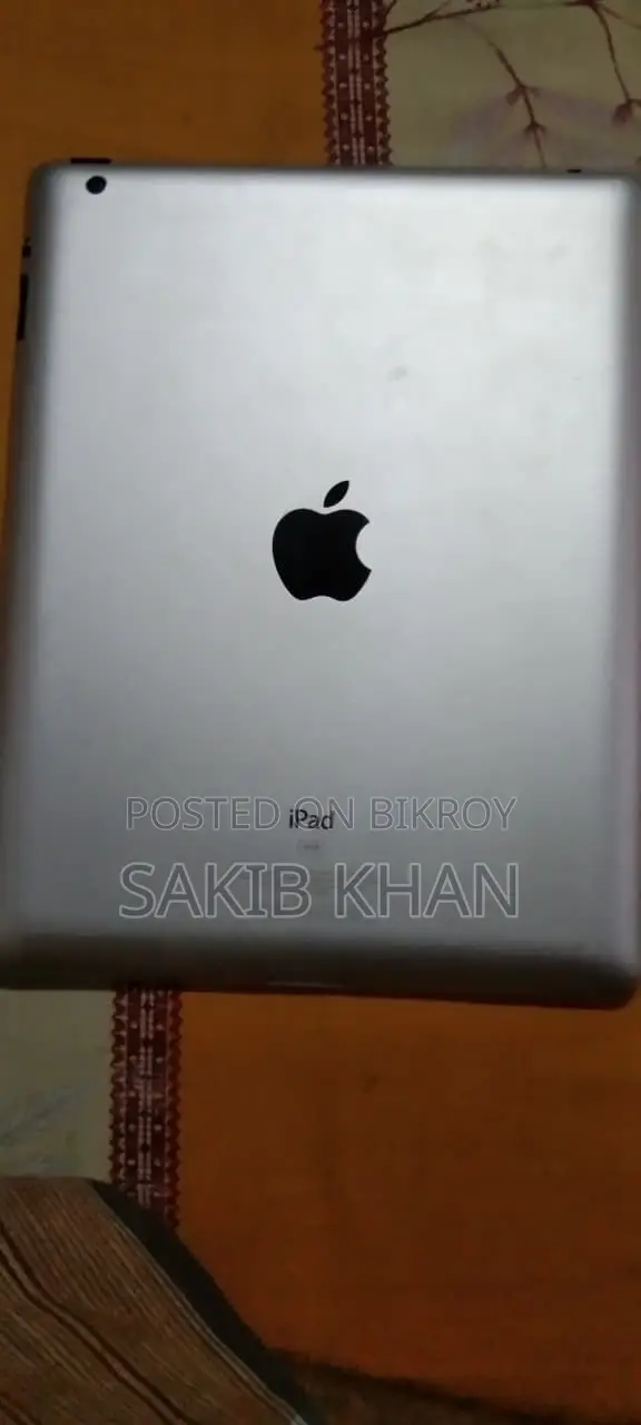 Apple iPad Wi-Fi 16 GB Silver