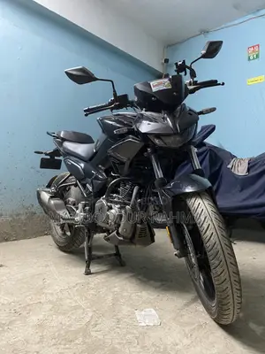 New Hero Xtreme 125R 2025 Black