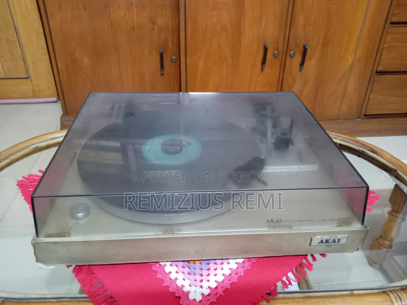 টার্নটেবল এলপি রেকর্ড প্লেয়ার