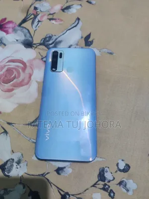 Vivo Y50 128 GB