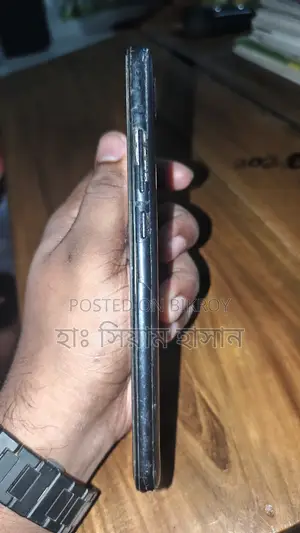 2E 32 GB Black