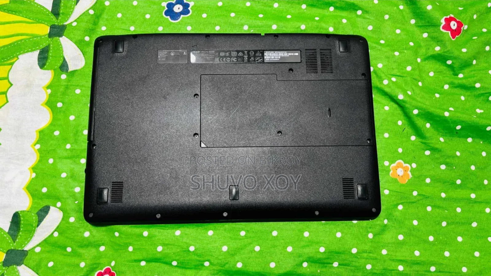ল্যাপটপ Acer Aspire E1-572 ৮জিবি ইন্টেল কোর আই৩ এইচডিডি+এসএসডি ১২৮জিবি