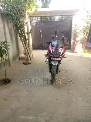 সুজুকি জিক্সার এসএফ ২০১৯ লাল