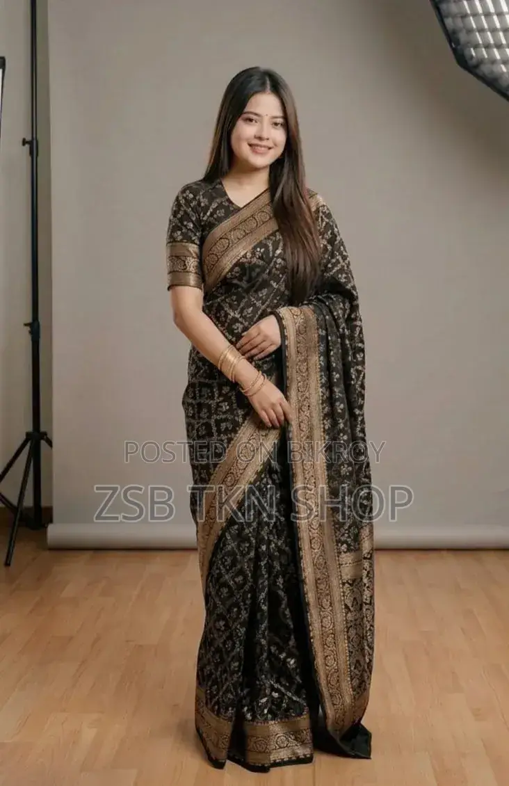 Japani Silk Sharee With Blouse Piece