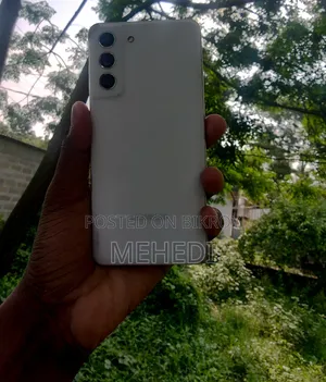 স্যামসাং গ্যালাক্সি এস২১ এফই ৫জি ১২৮ জিবি সাদা