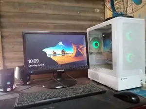 Desktop Computer Gigabyte GB-BKi7T-7500 4GB Intel Core I3 SSD 128GB