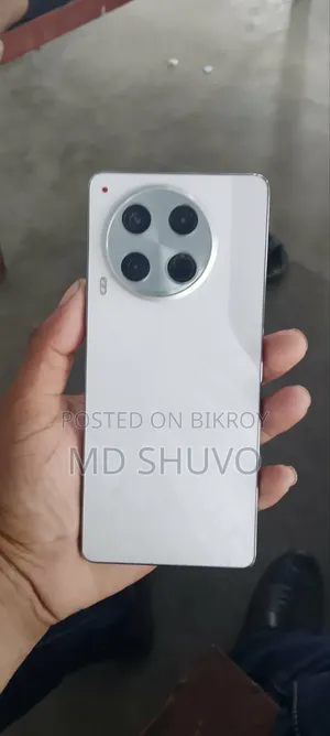 Tecno Camon 30 256 GB Silver