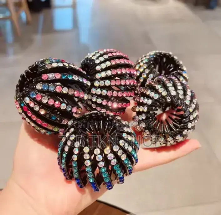 Diamond Card Hair Bun