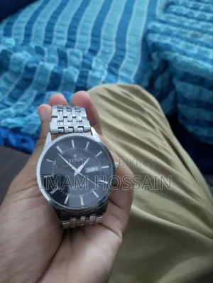 টাইটান ঘড়ি