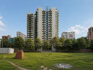 Looking for a land share flat in Bashundhara Block K?