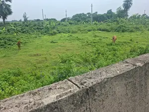 ৭৫ফিট রোড ১০ কাঠা উত্তর মুখি সেক্টর -১৬