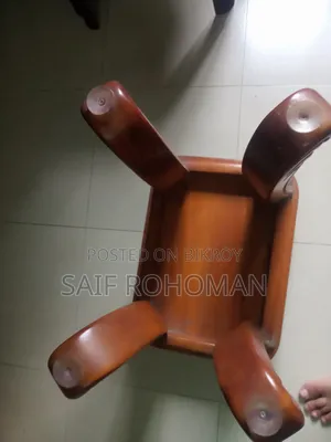 কাঠের টি টেবিল
