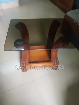 কাঠের টি টেবিল