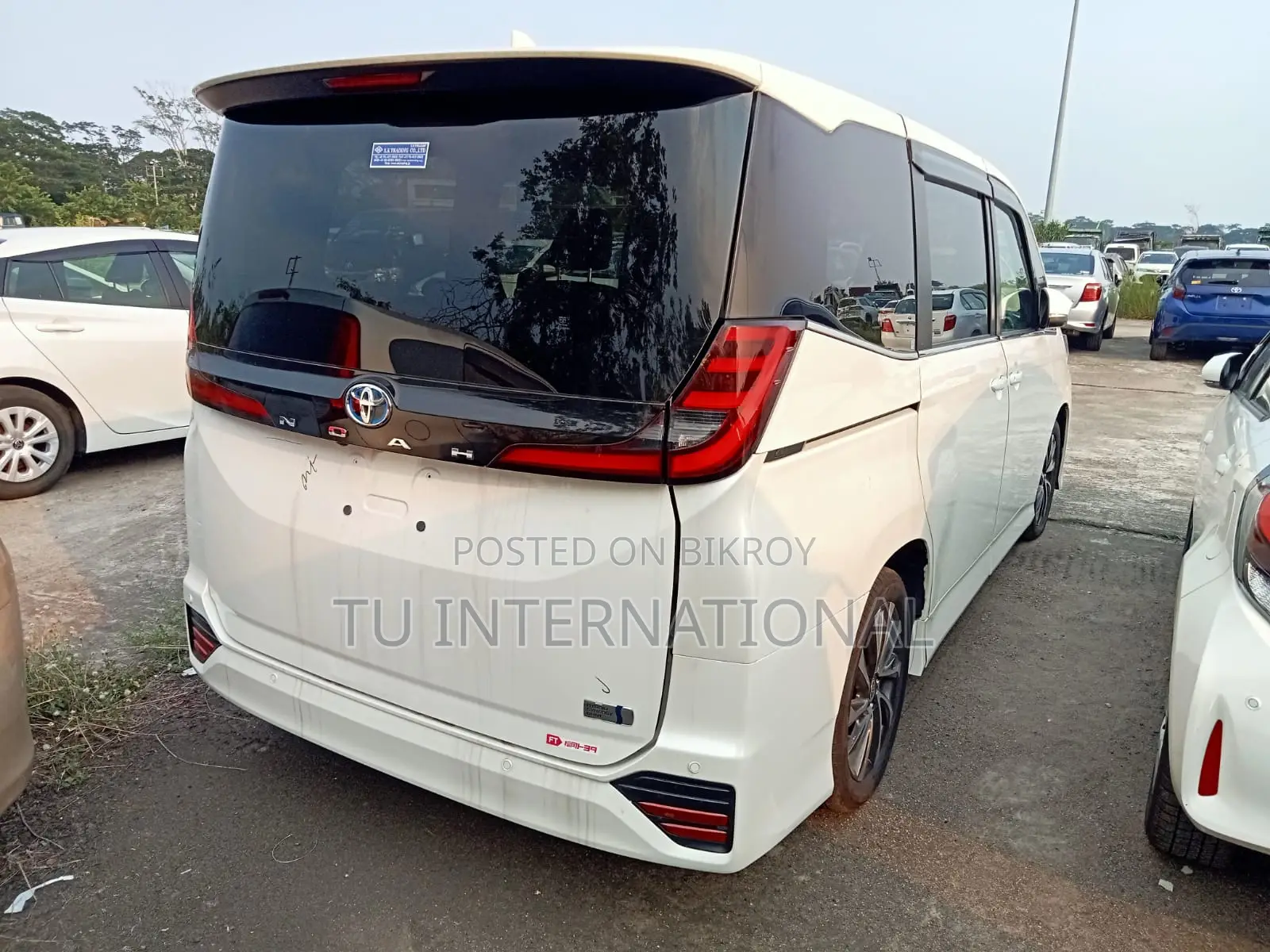 Toyota Noah 2024 Pearl